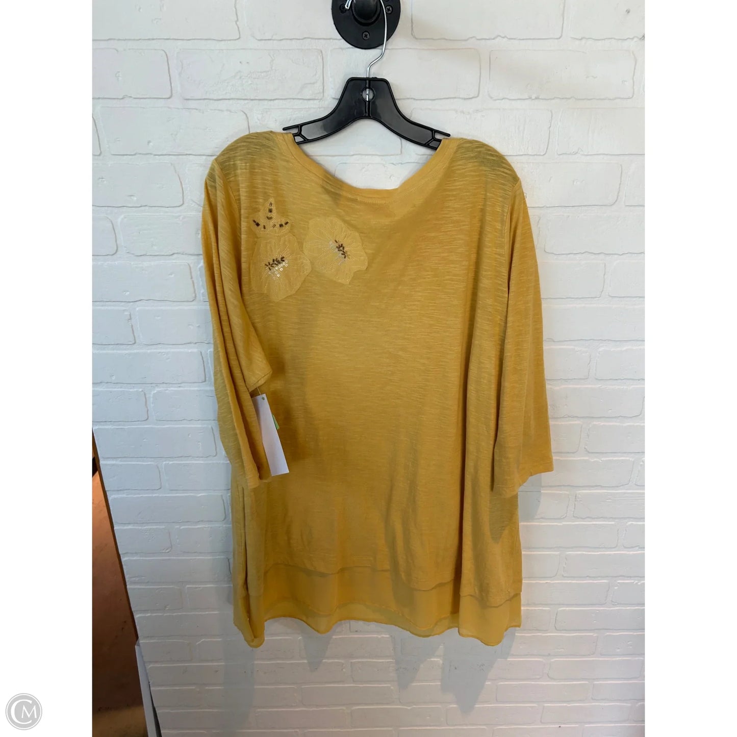 Top 3/4 Sleeve By Logo In Yellow, Size: 2x