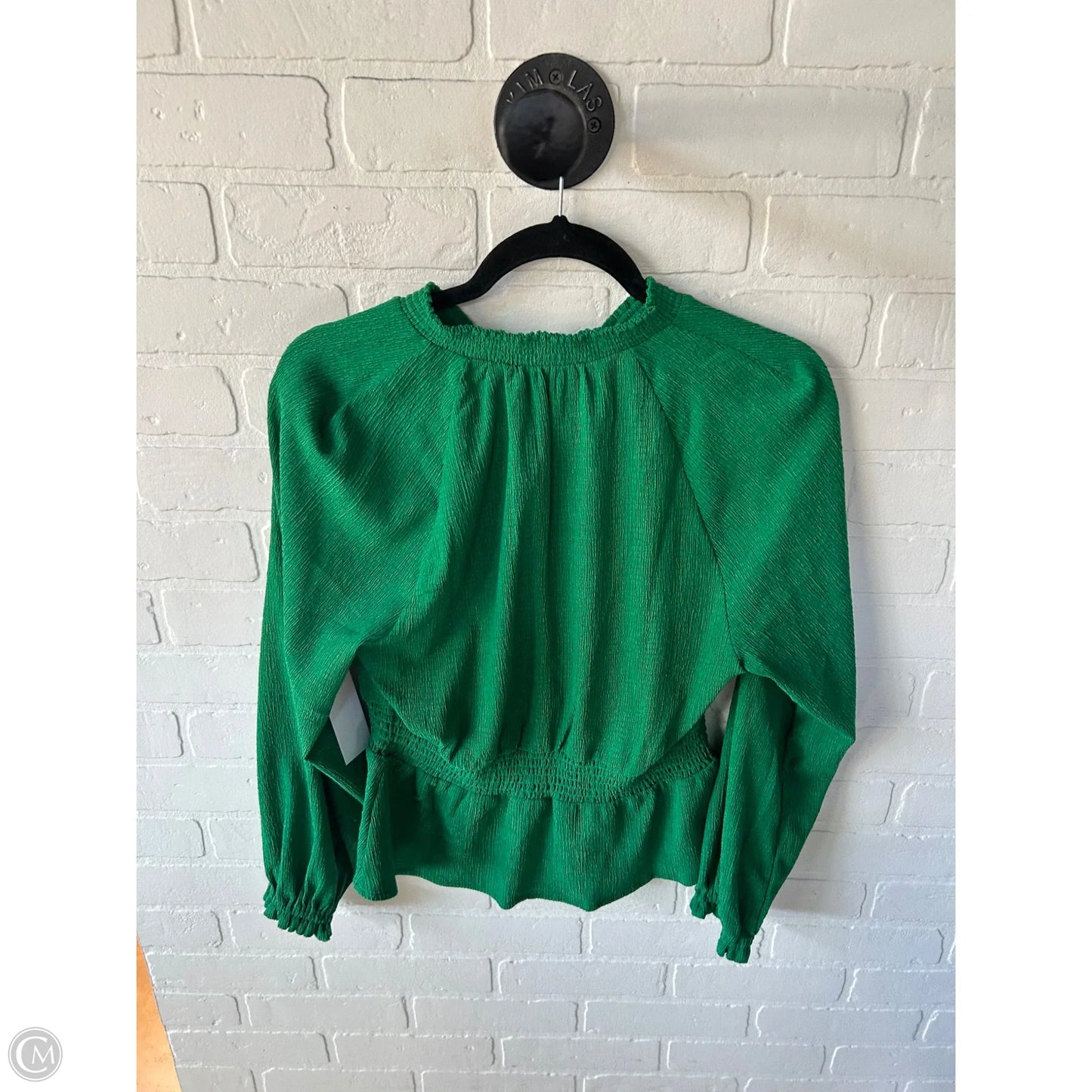 Top Long Sleeve By Clothes Mentor In Green, Size: S