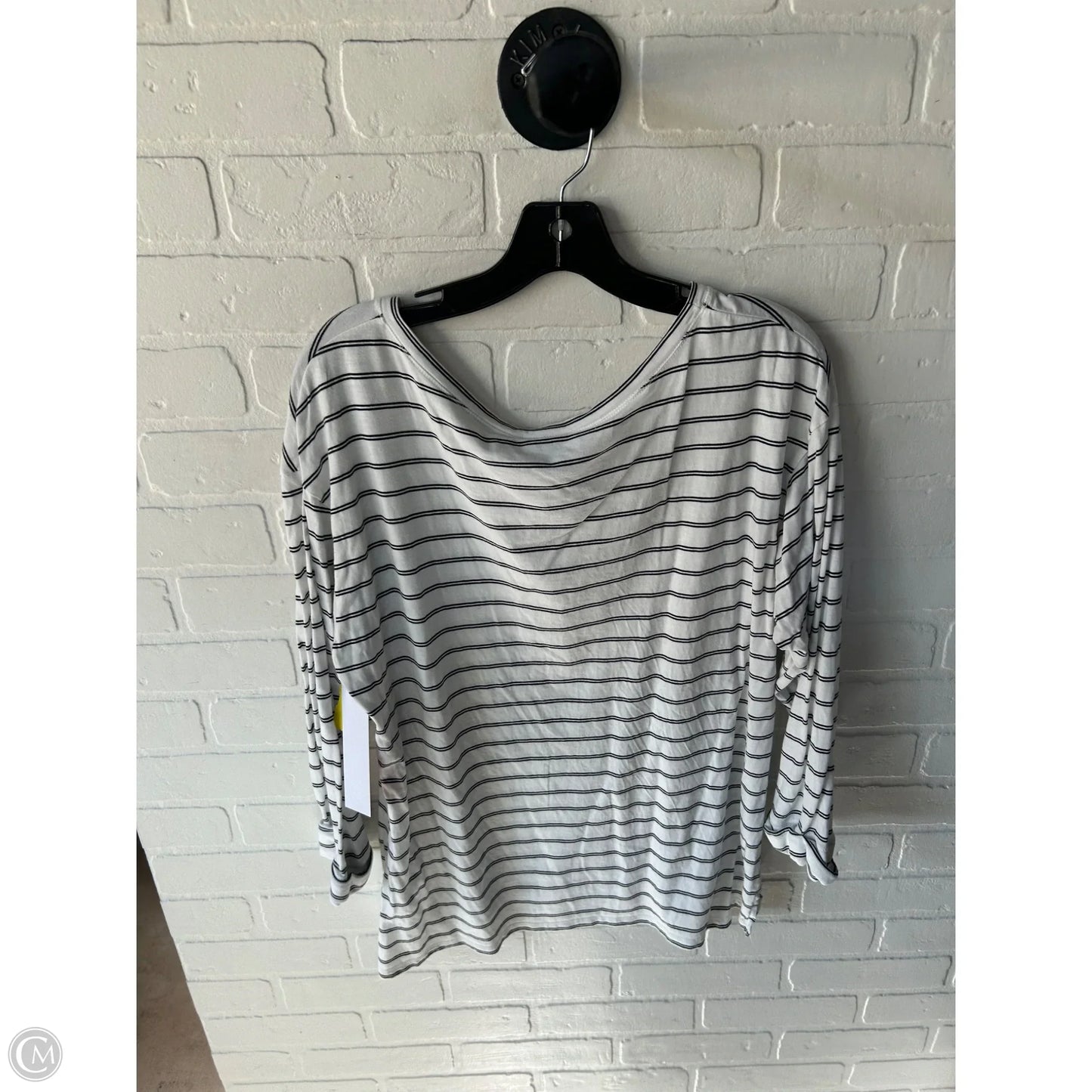 Top Long Sleeve Basic By Patagonia In Black & White, Size: Xl