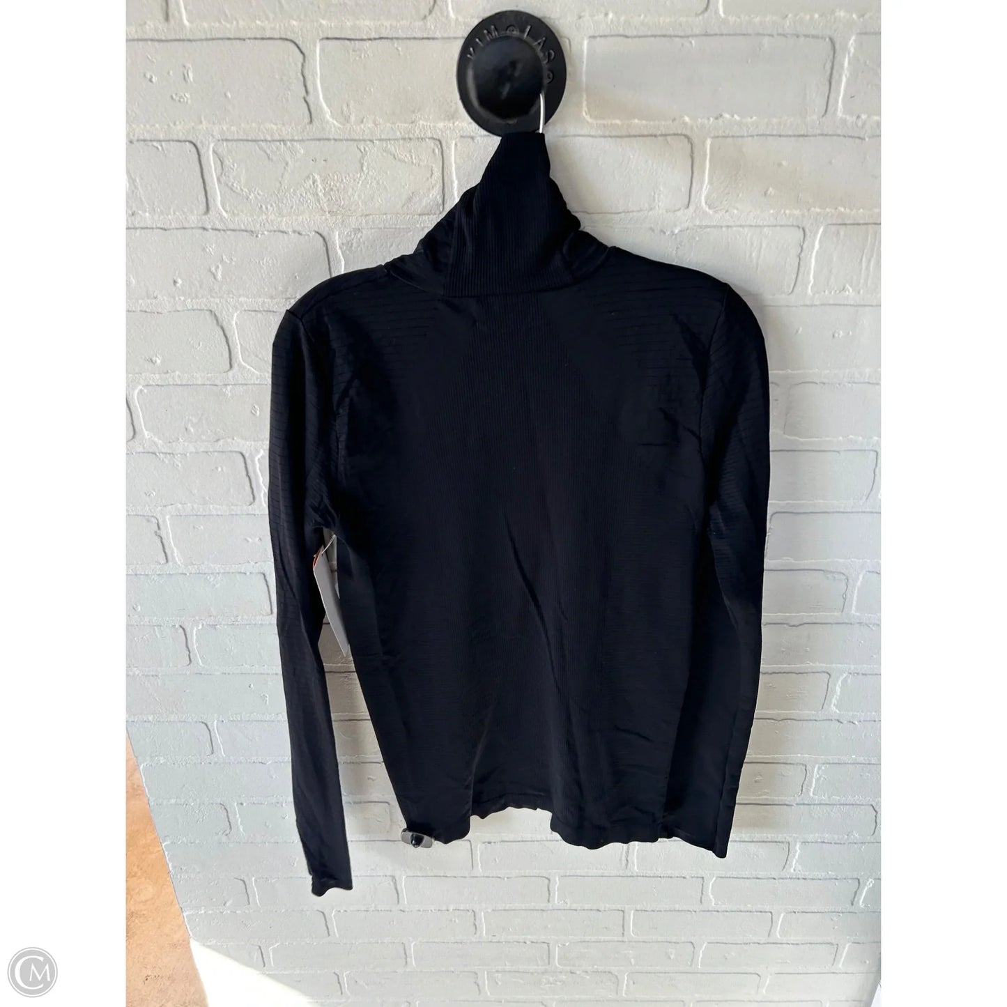 Athletic Top Long Sleeve Collar By Athleta In Black, Size: M