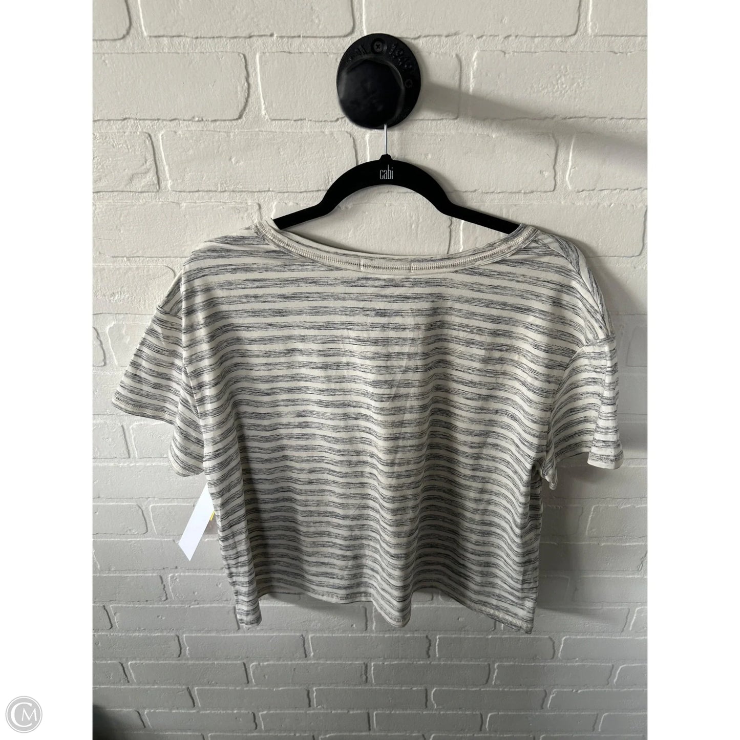 Top Short Sleeve Basic By Chelsea And Violet In Cream & Grey, Size: M