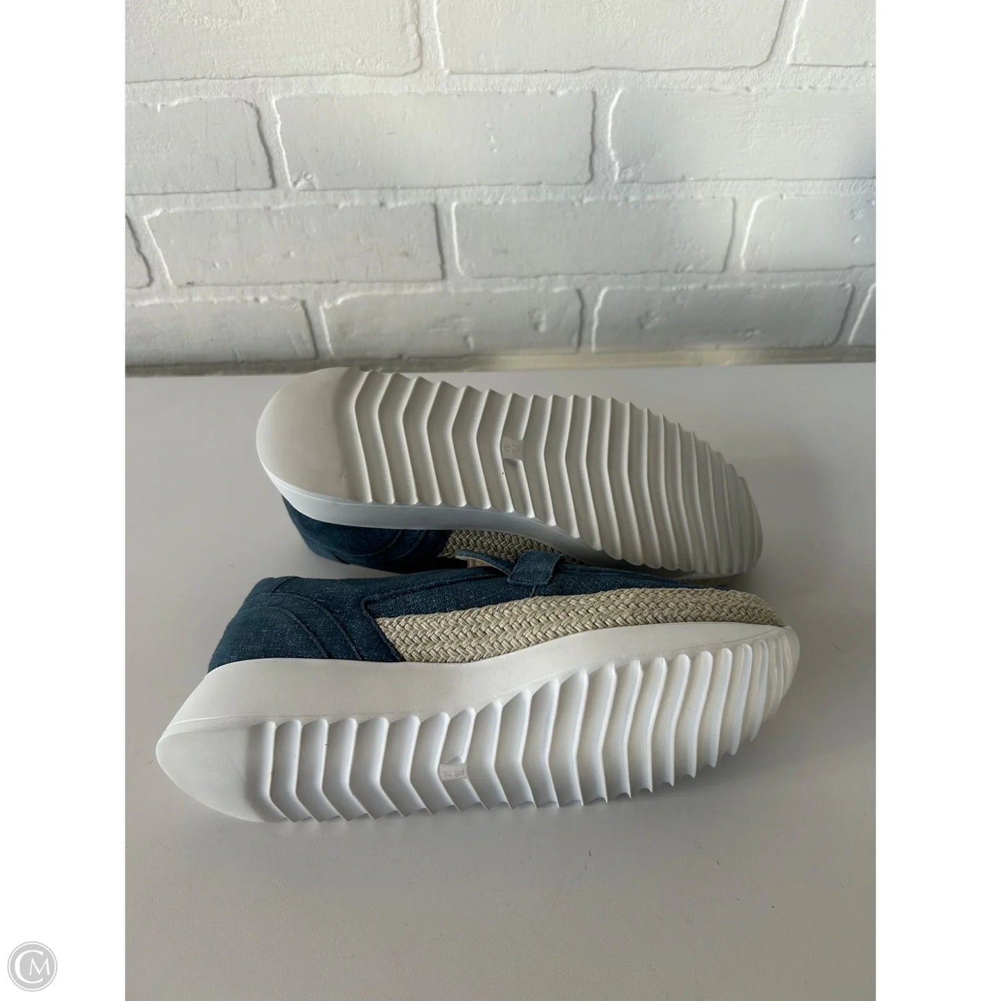 Shoes Flats By Vaneli In Blue, Size: 7.5