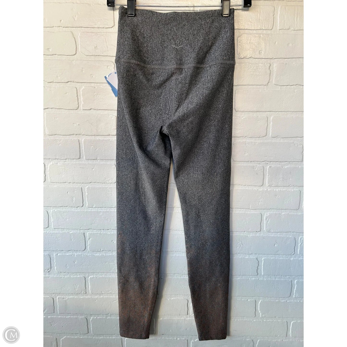 Athletic Leggings By Beyond Yoga In Grey, Size: 4