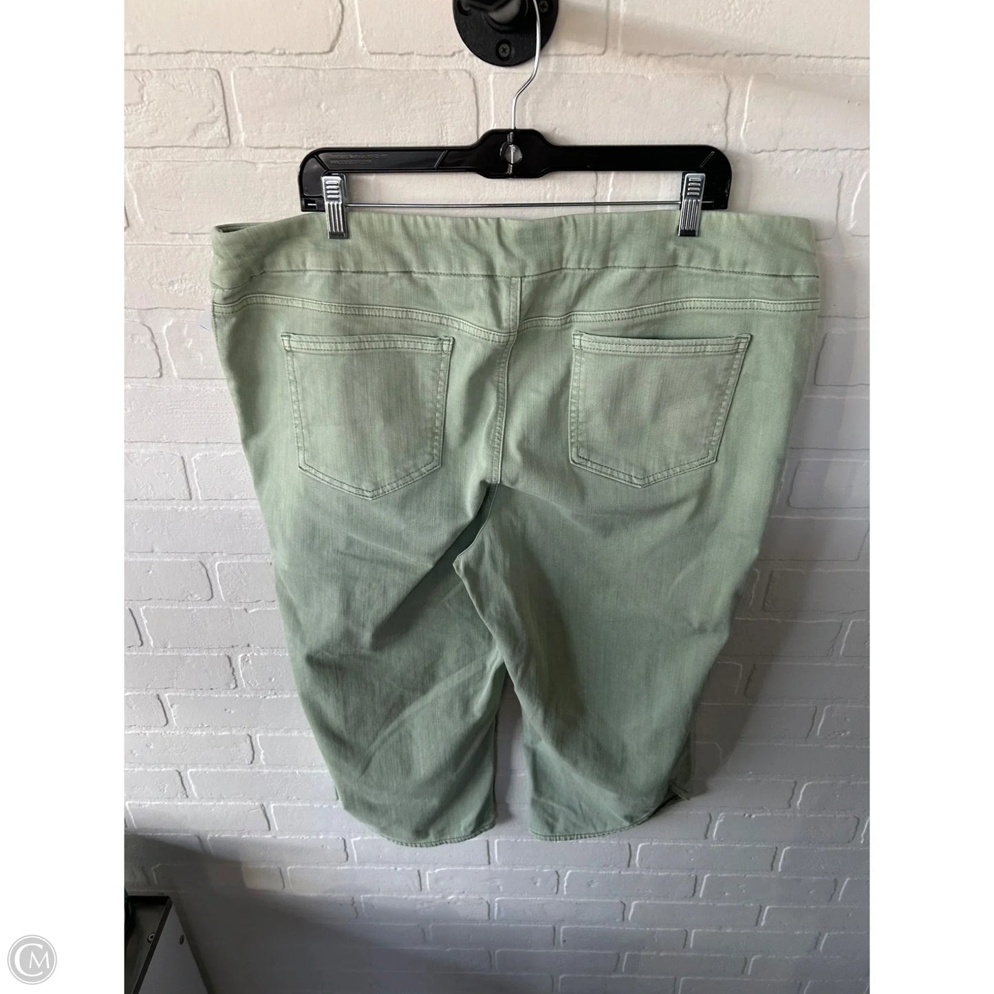 Capris By Chicos In Green, Size: 18