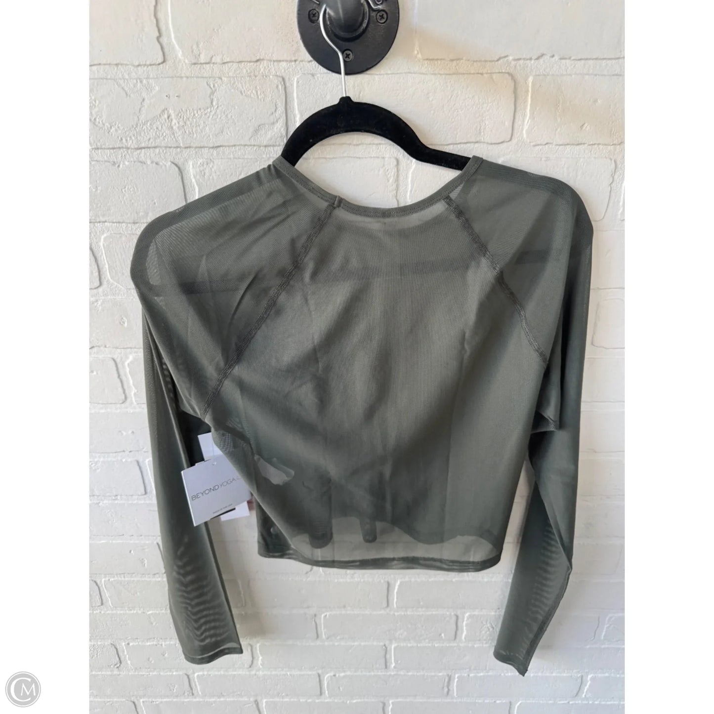 Athletic Top Long Sleeve Crewneck By Beyond Yoga In Green, Size: L