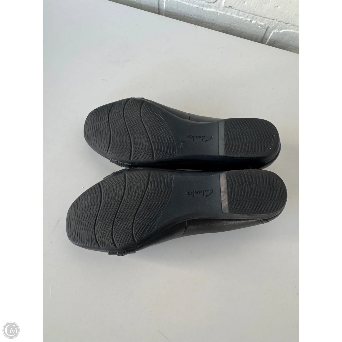 Shoes Flats By Clarks In Black, Size: 7