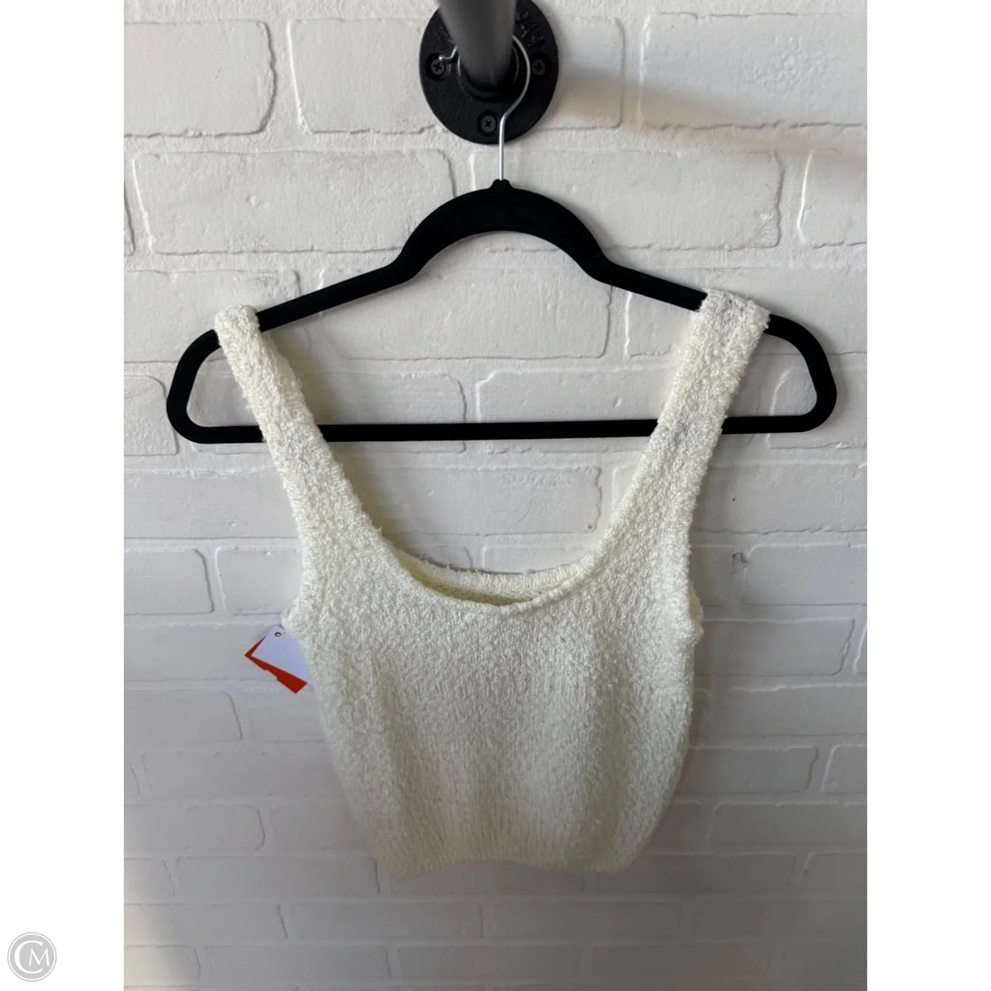 Top Sleeveless By Astr The Label In Cream, Size: S
