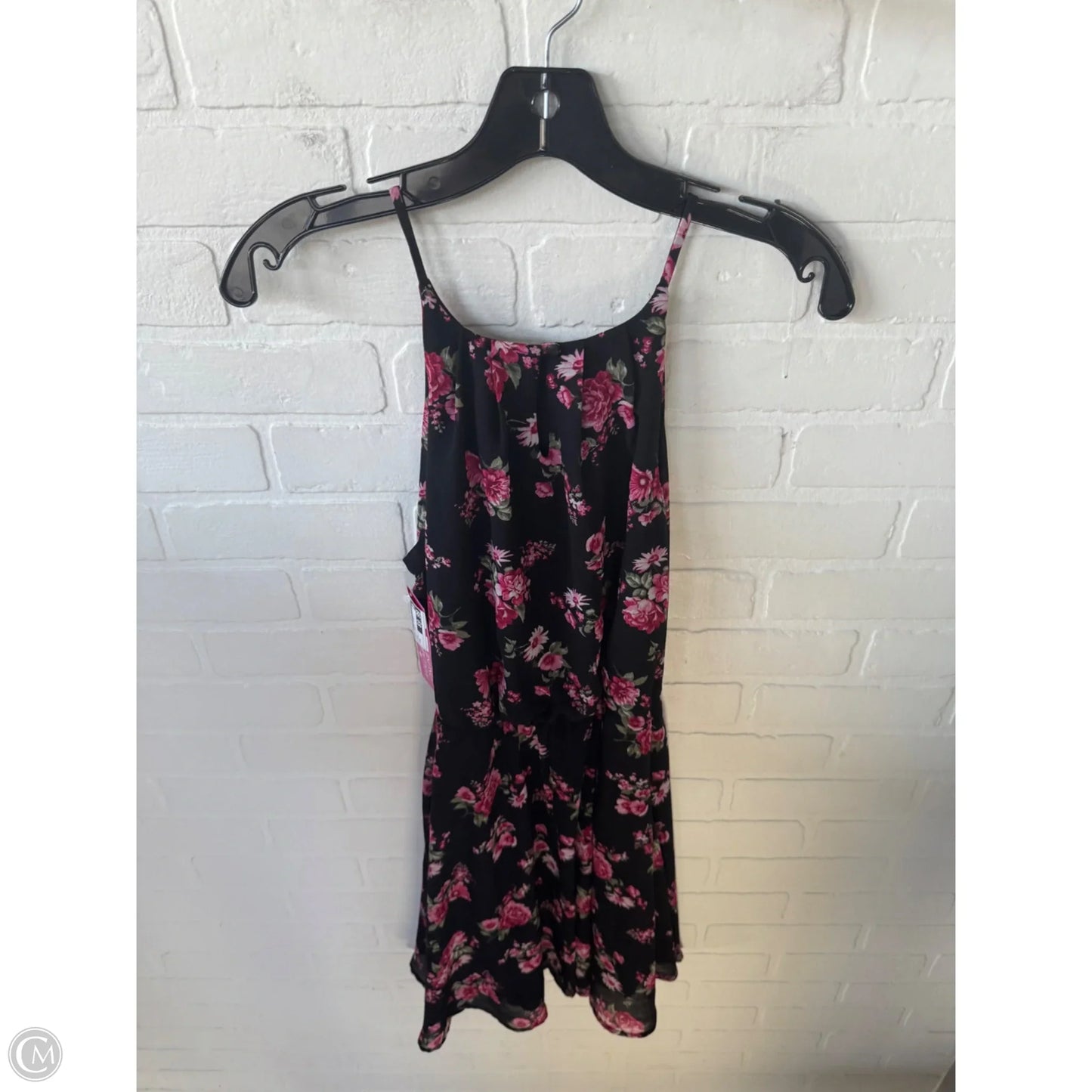 Dress Casual Short By Miami In Black & Pink, Size: M