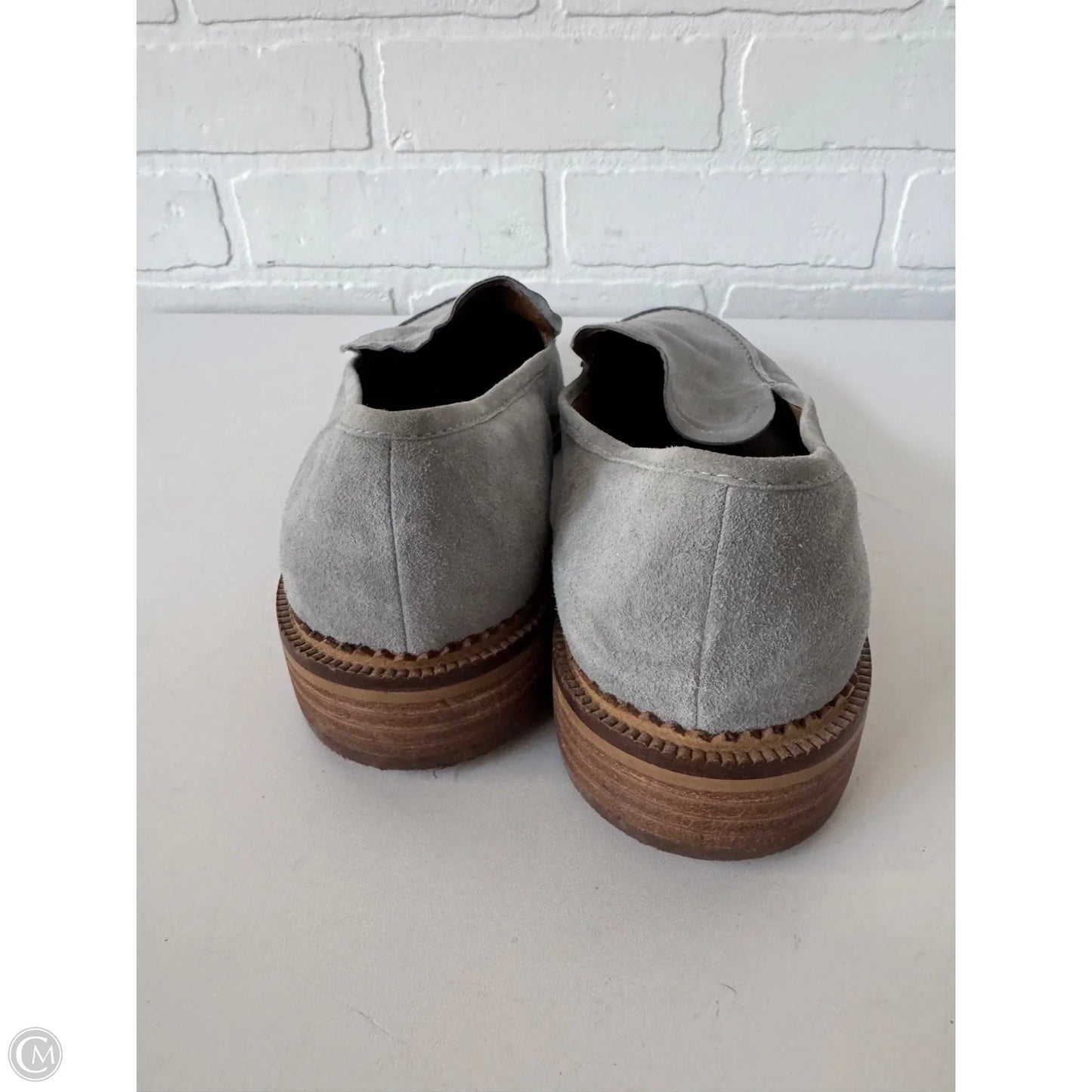 Shoes Flats By Susina In Grey, Size: 9