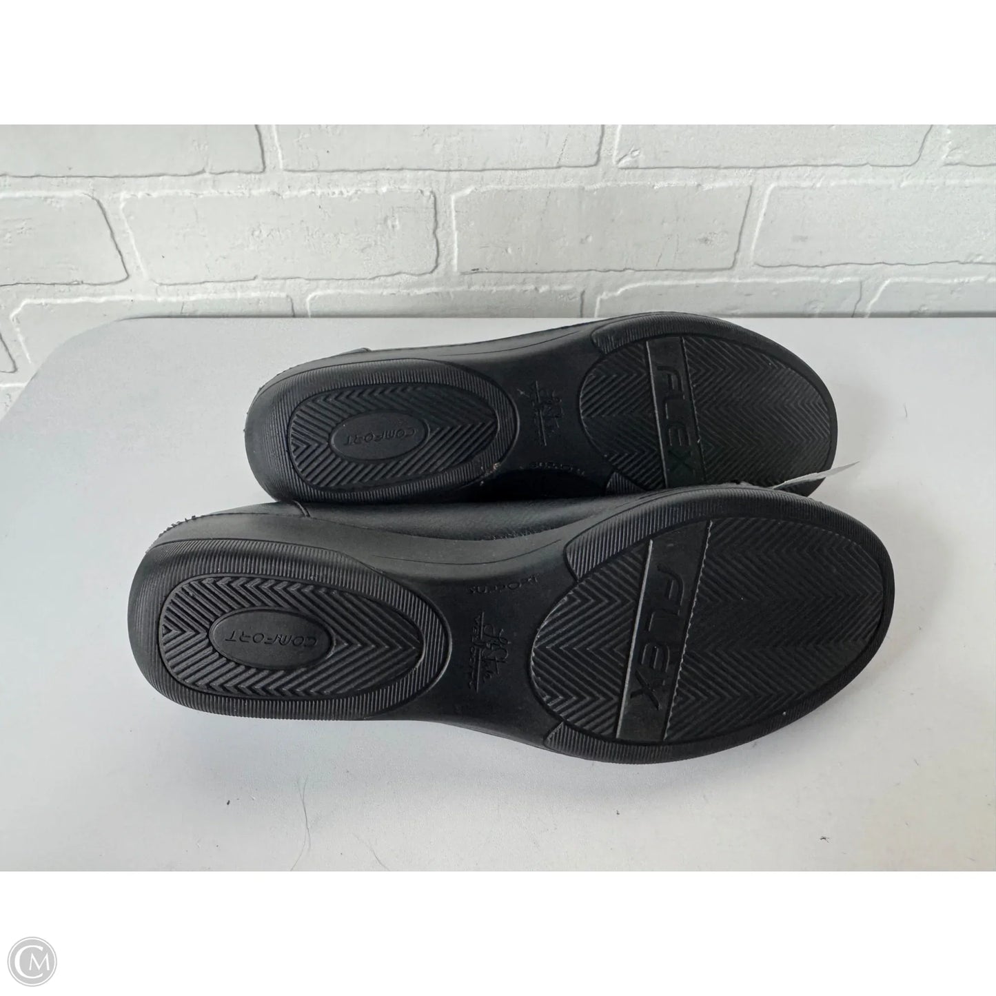 Shoes Flats By Life Stride In Black, Size: 10