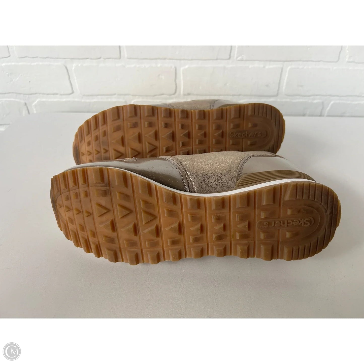 Shoes Sneakers By Skechers In Tan, Size: 8.5
