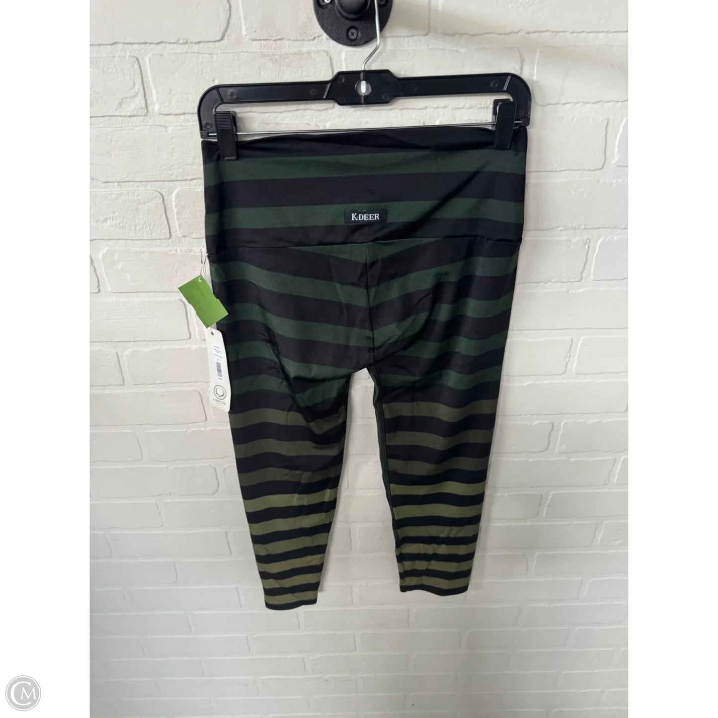 Athletic Capris By Cmc In Black & Green, Size: 16
