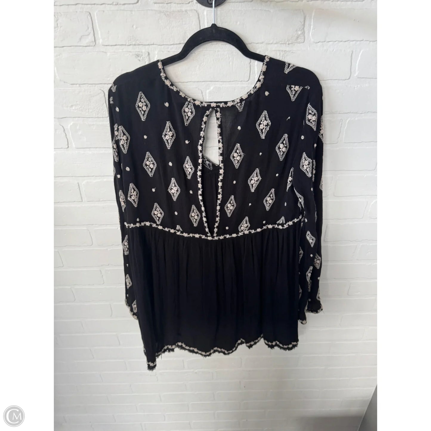 Top Long Sleeve By Free People In Black & Cream, Size: S