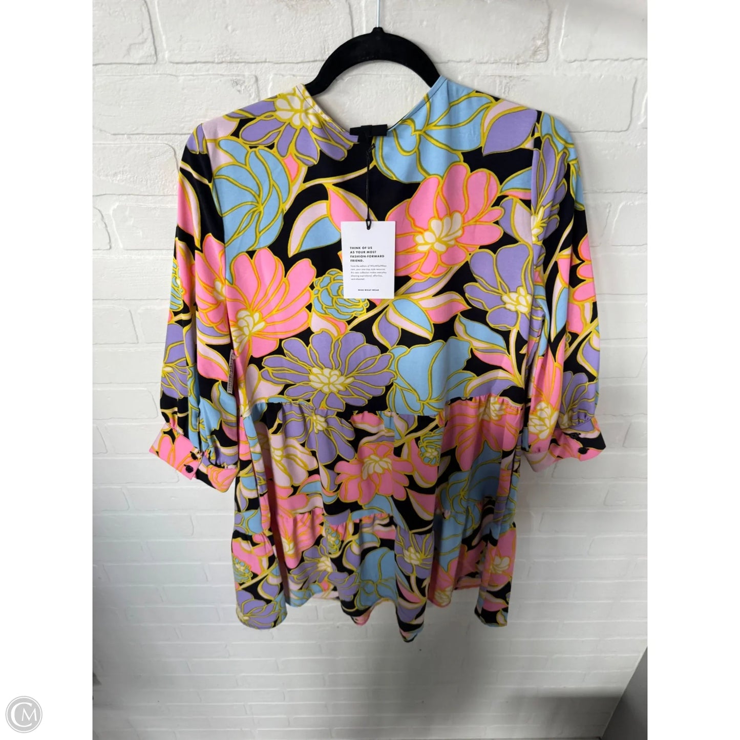 Dress Casual Short By Who What Wear In Black & Pink, Size: M