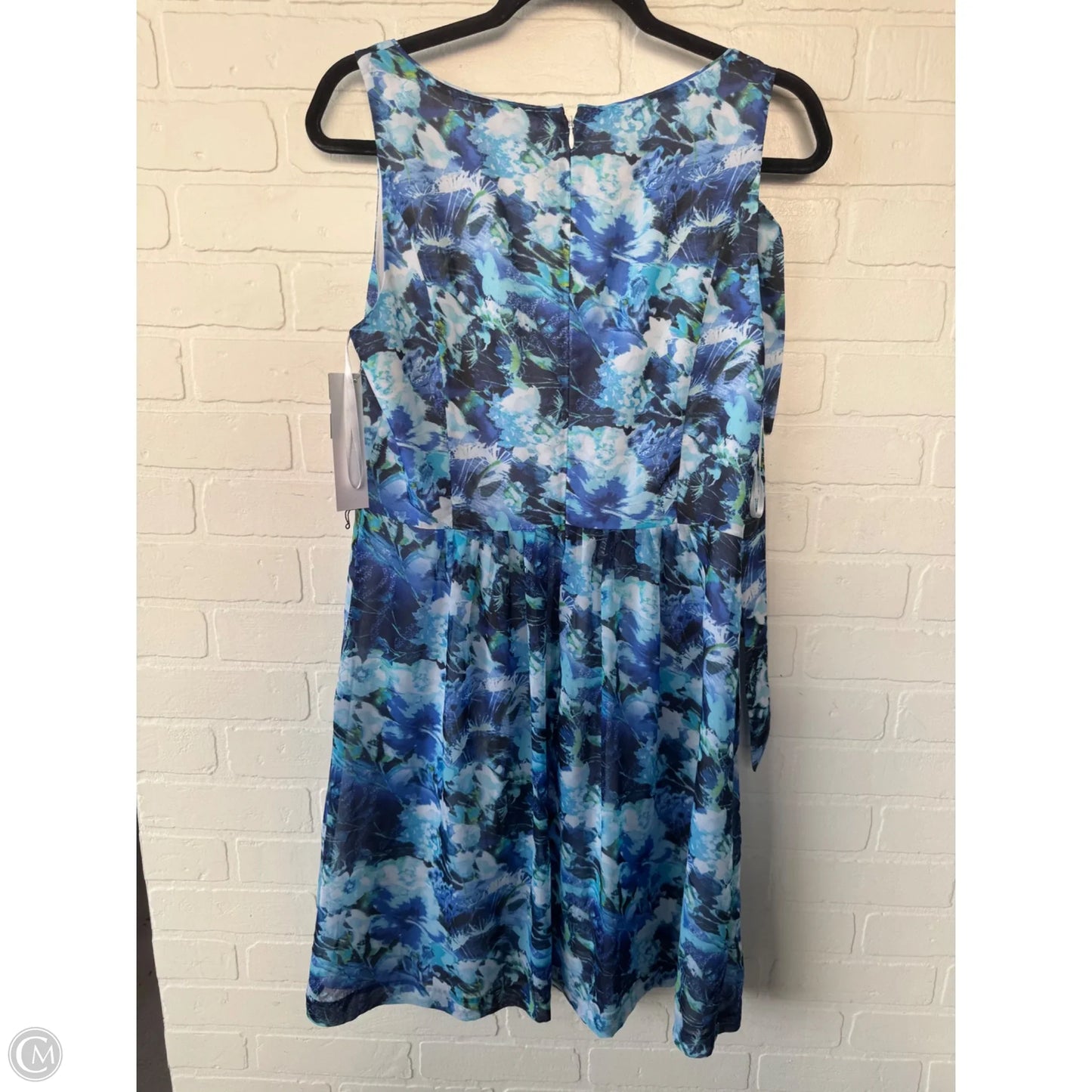 Dress Casual Short By White House Black Market In Blue & White, Size: M