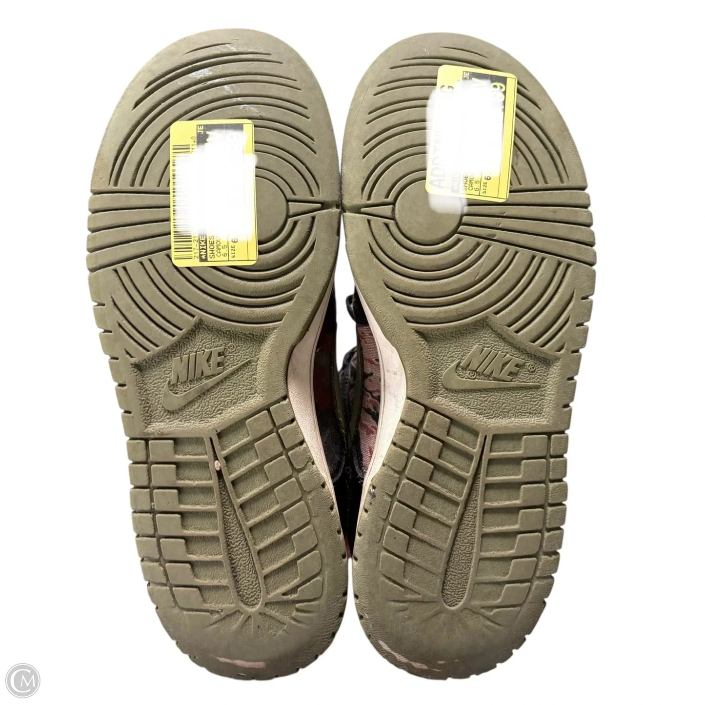 Shoes Sneakers By Nike In Camouflage Print, Size: 6.5