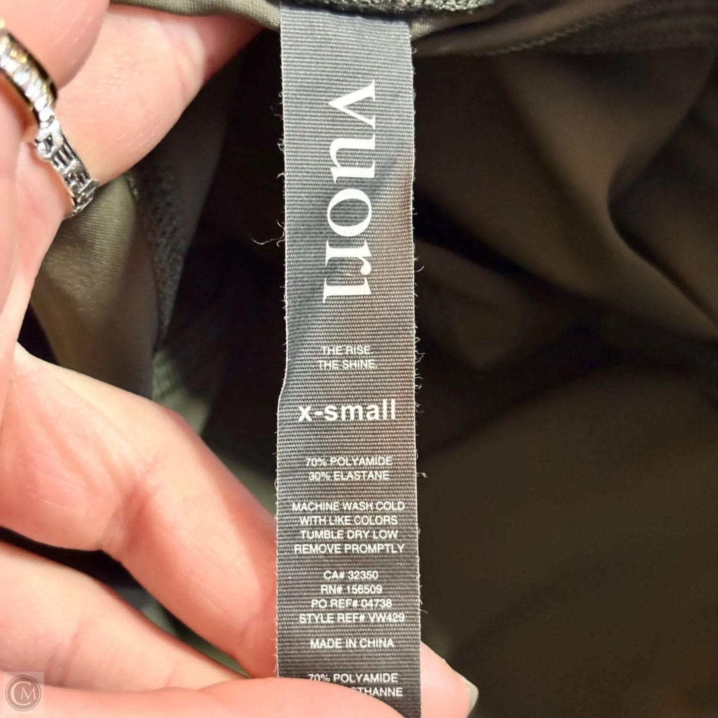 Athletic Leggings By Vuori In Camouflage Print, Size: Xs