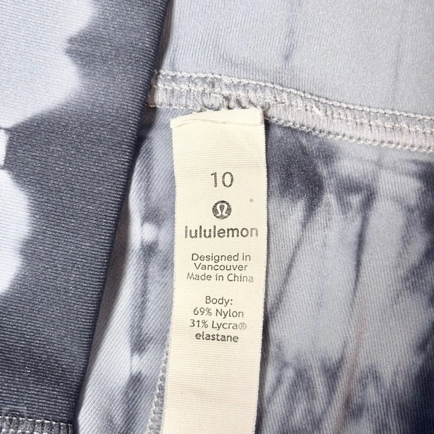 Athletic Leggings By Lululemon In Black & Grey, Size: M