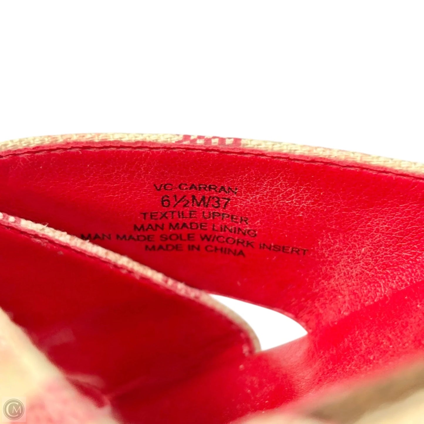 Sandals Flats By Vince Camuto In Cream & Red, Size: 6.5
