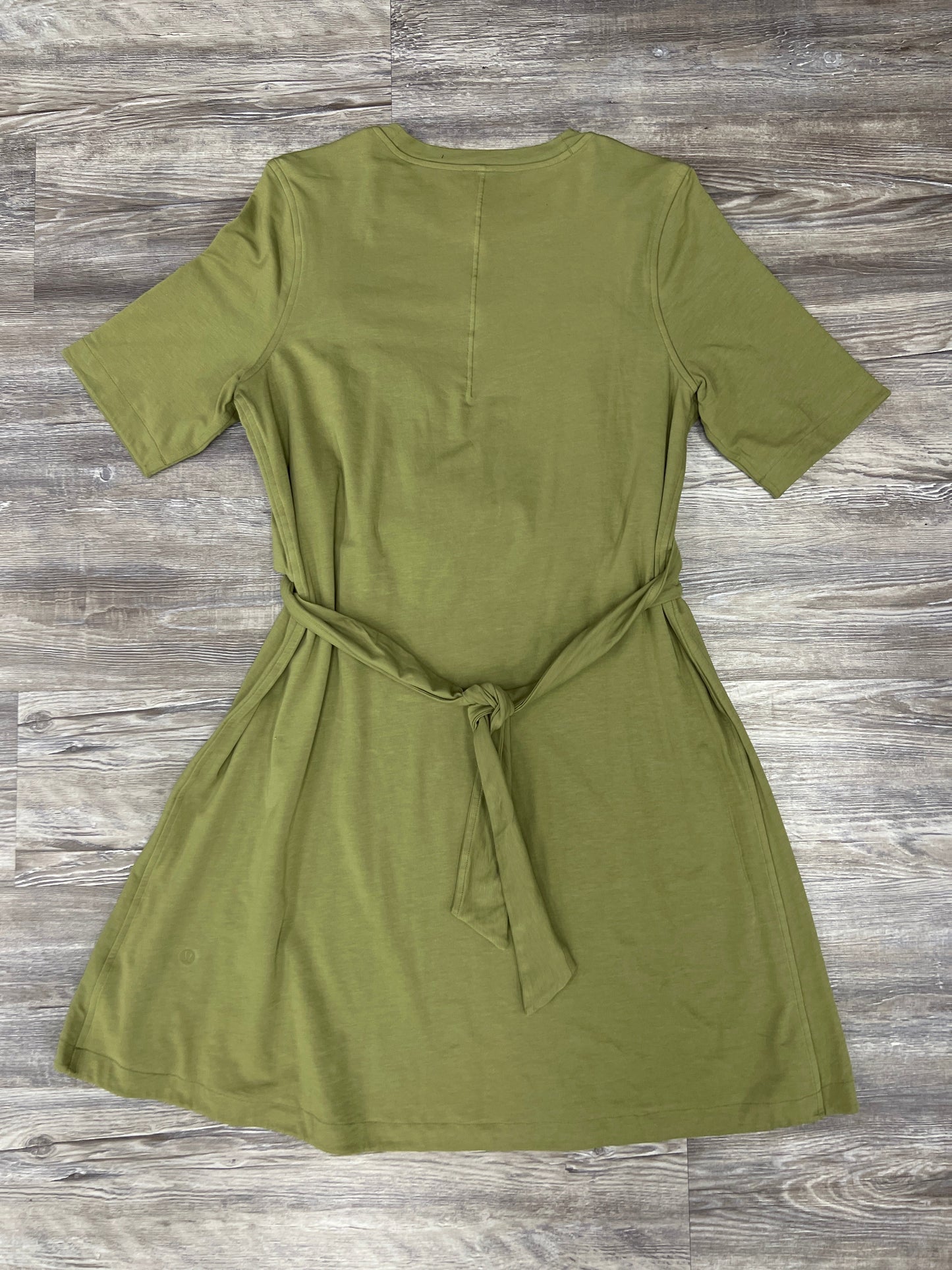 Dress Casual Short By Lululemon Size: 8