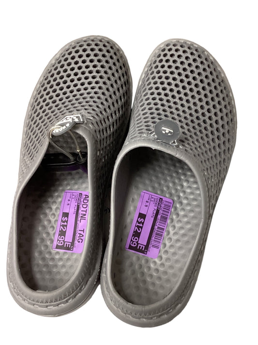 Shoes Flats By Sport  Size: 8.5