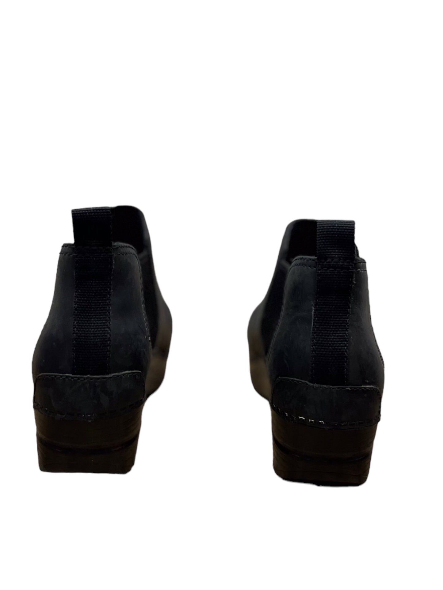 Boots Ankle Flats By Dansko Size: 7.5