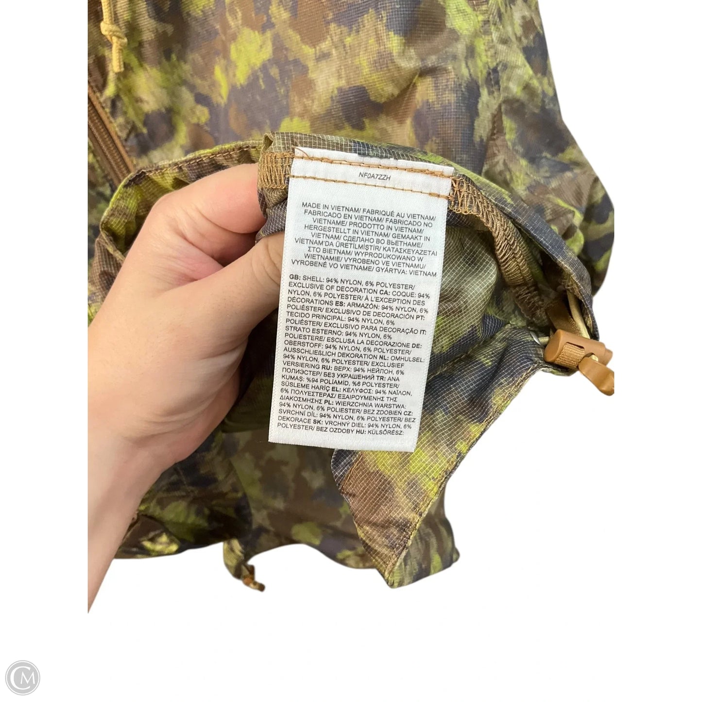 Jacket Windbreaker By The North Face In Green, Size: M