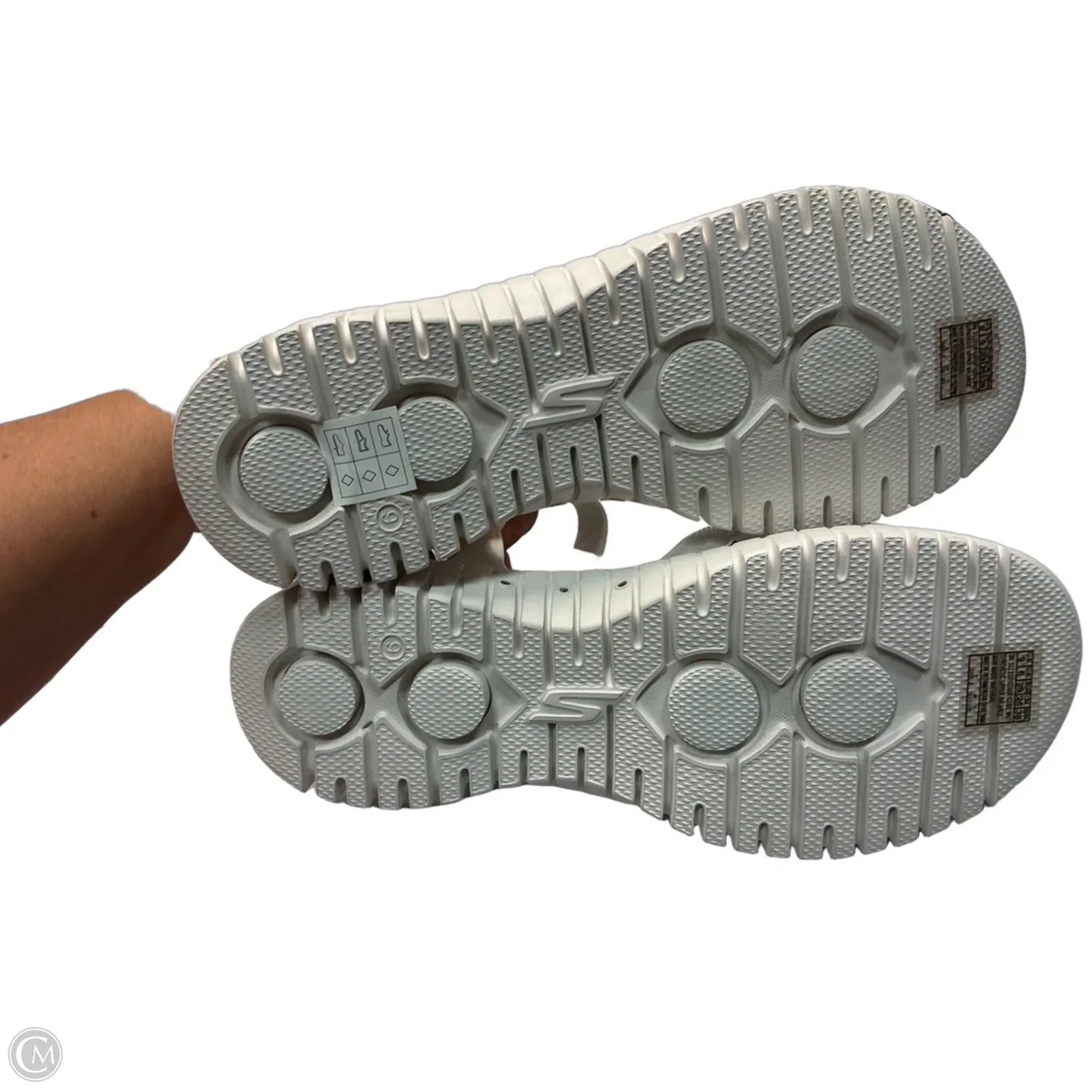 Sandals Flats By Skechers In White, Size: 9
