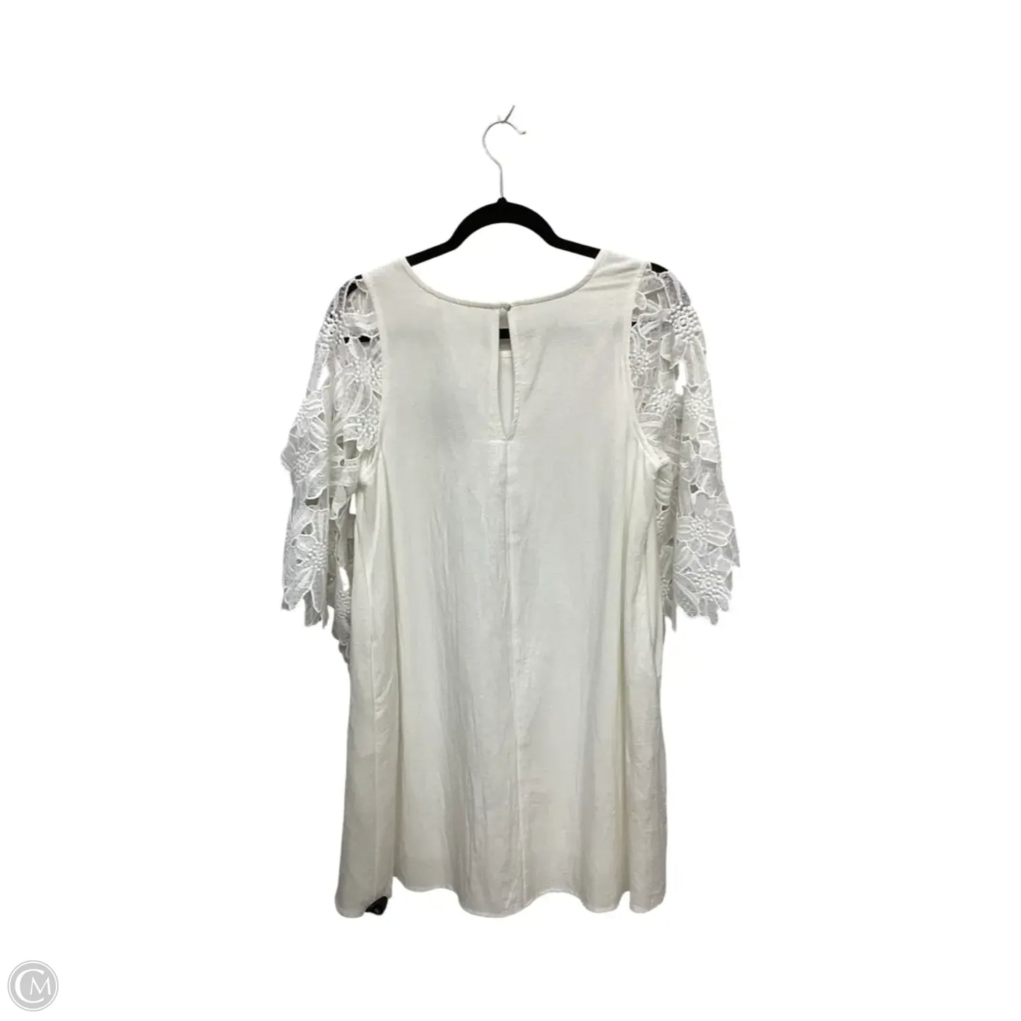 Dress Casual Short By Umgee In White, Size: S