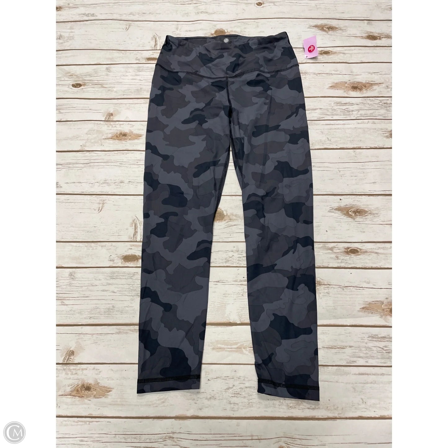Athletic Leggings By Yogalicious In Camouflage Print, Size: L