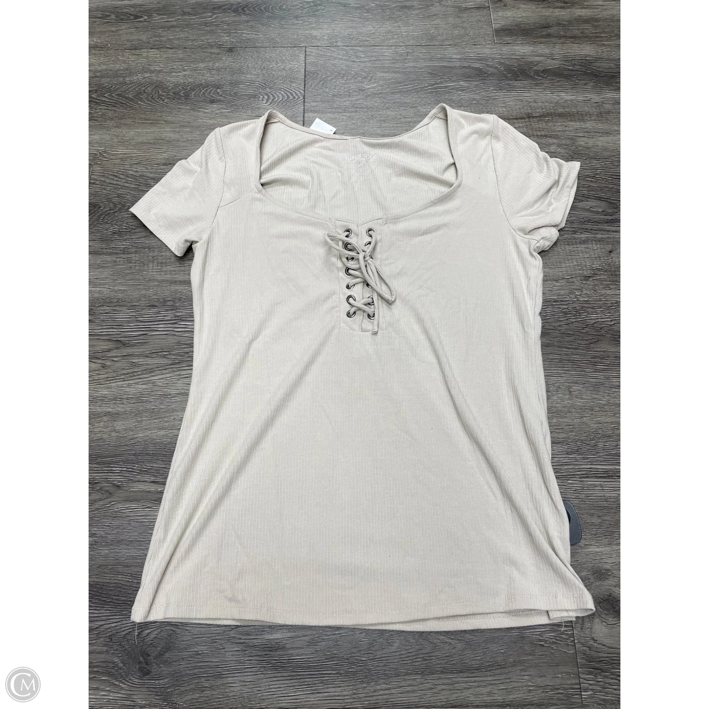 Top Short Sleeve By Torrid In Tan, Size: Xl