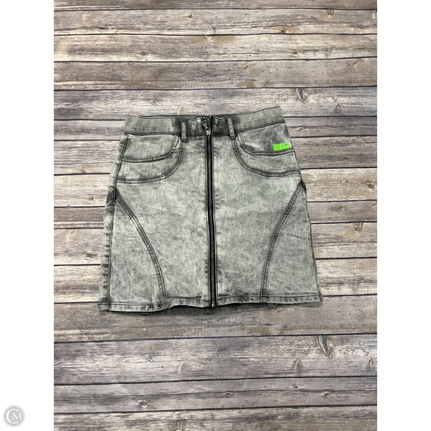 Skirt Mini & Short By Express In Grey, Size: 4