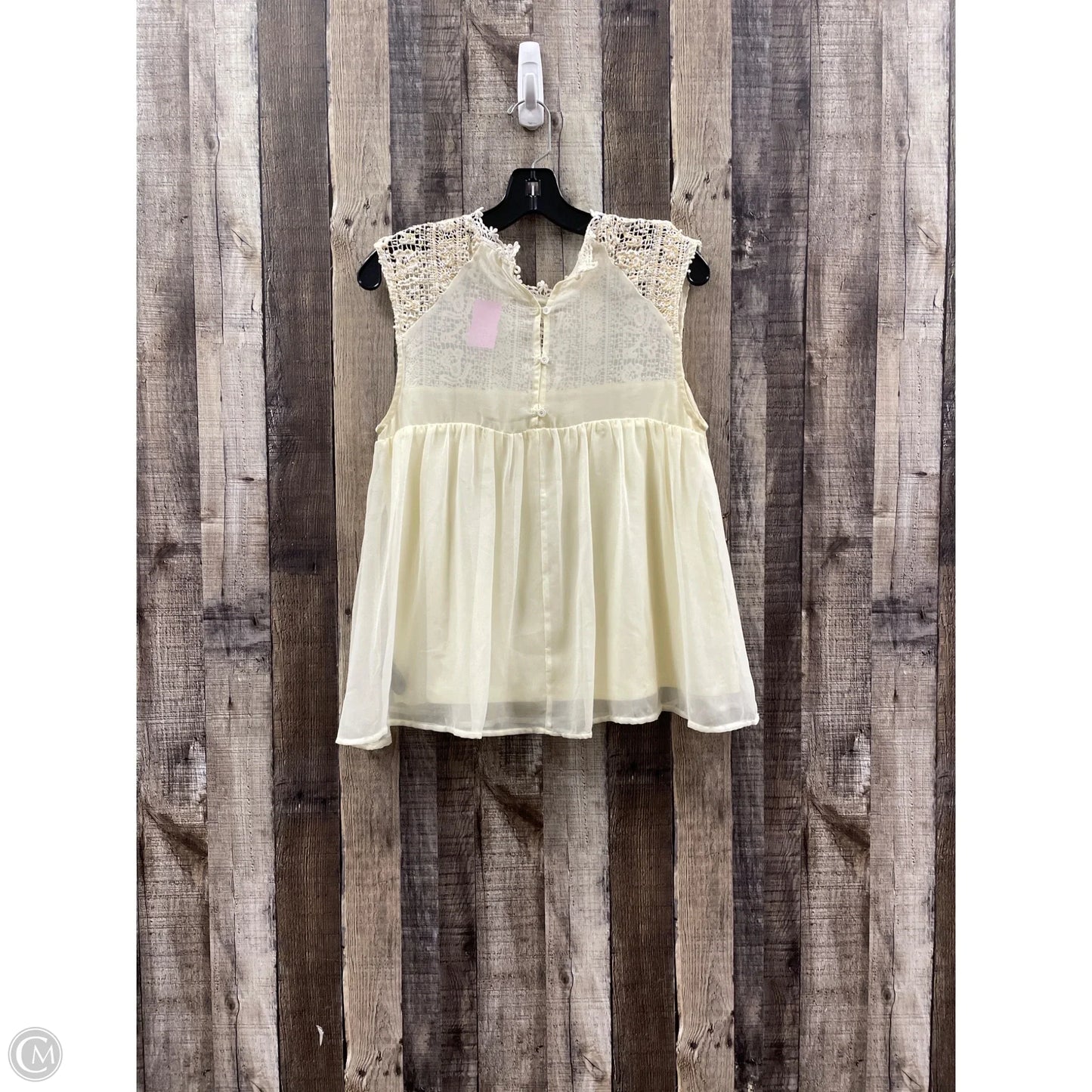 Top Sleeveless By Freeway In Cream, Size: M