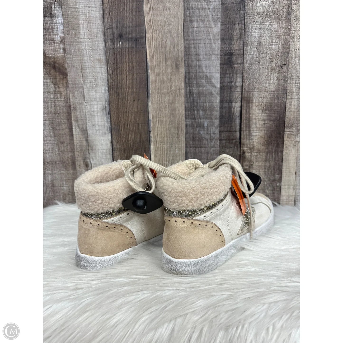 Shoes Sneakers By Very G In Beige, Size: 10