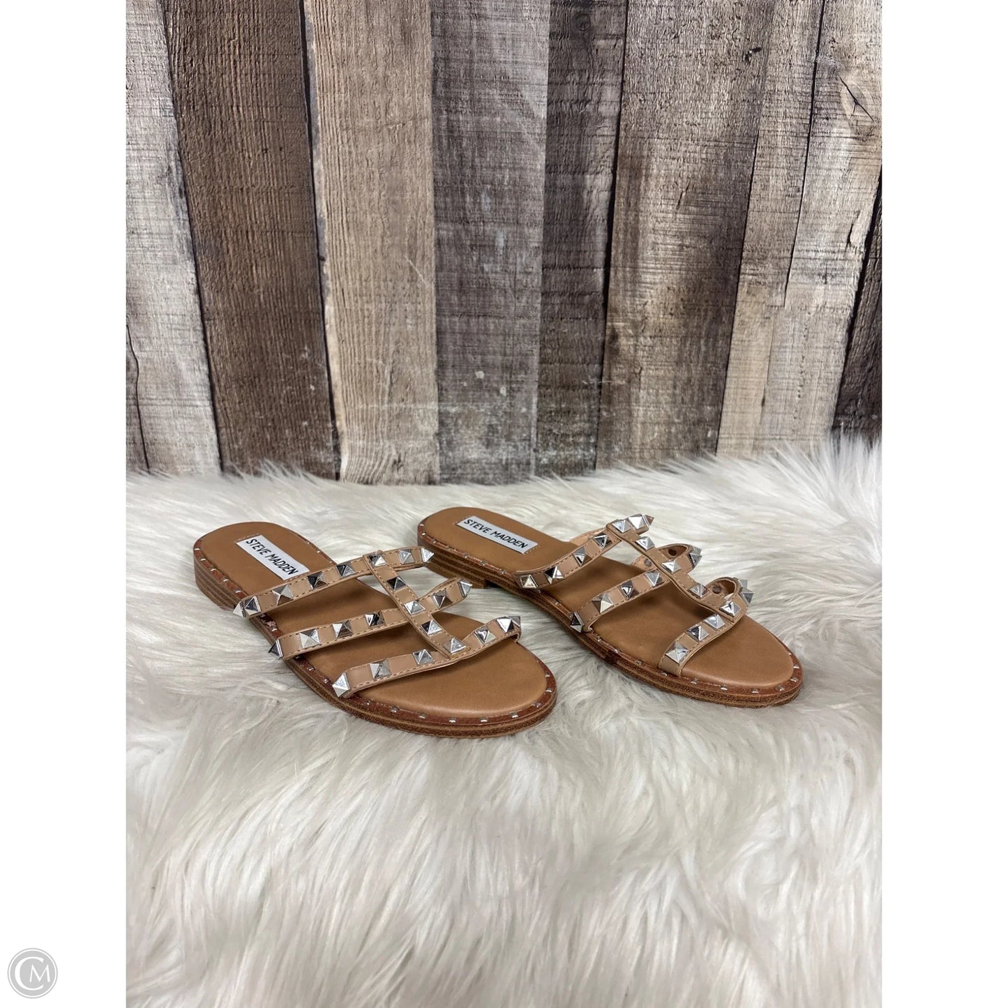 Sandals Flats By Steve Madden In Tan, Size: 5.5
