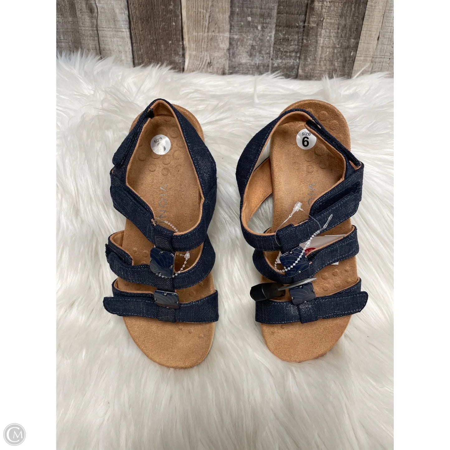 Sandals Flats By Vionic In Navy, Size: 6