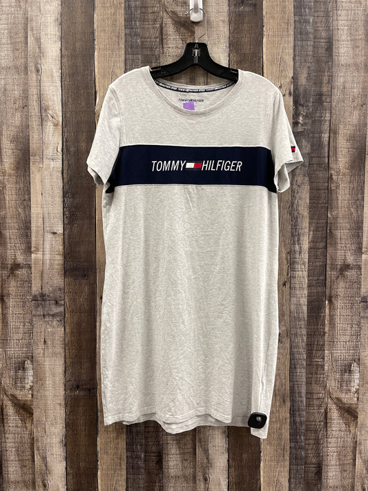 Dress Casual Short By Tommy Hilfiger  Size: L