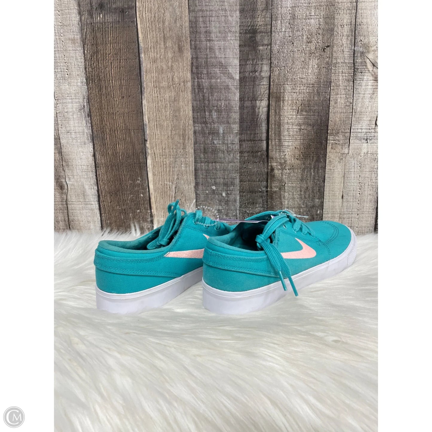Shoes Sneakers By Nike In Teal, Size: 7.5