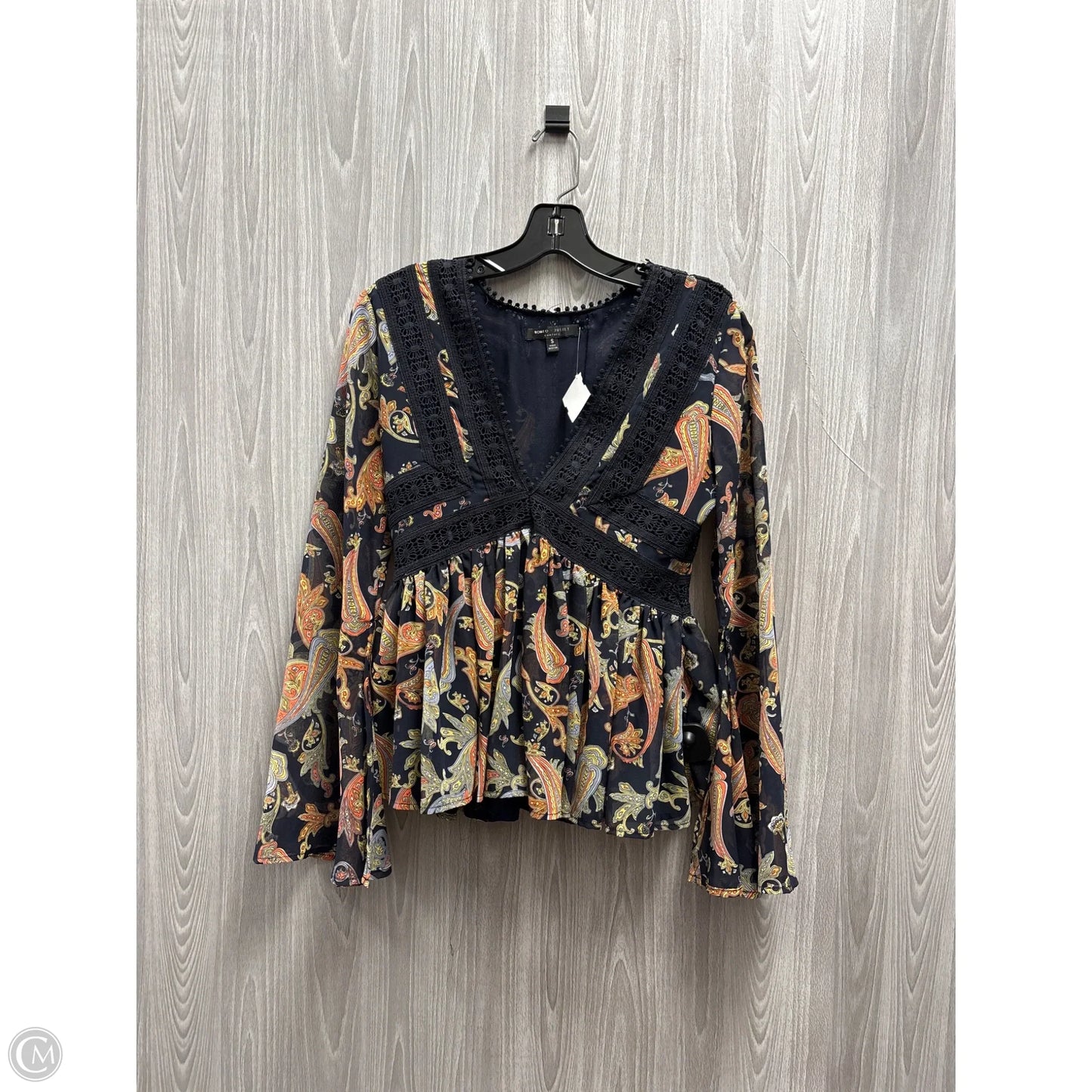 Top Long Sleeve By Romeo And Juliet In Multi-colored, Size: S