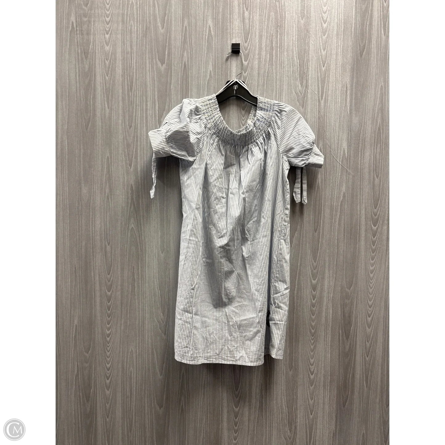 Dress Casual Short By Hip In Striped Pattern, Size: L