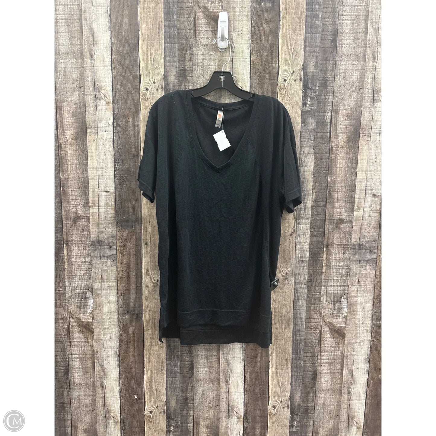 Athletic Top Long Sleeve Collar By Mono B In Black, Size: M