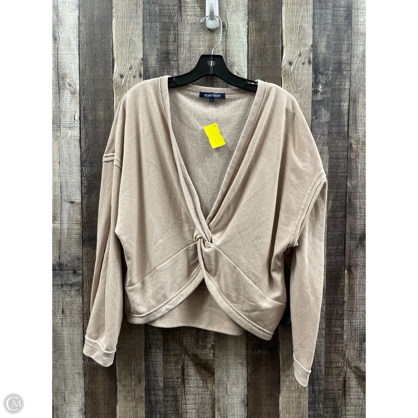 Sweatshirt Collar By Ocean Drive In Tan, Size: L