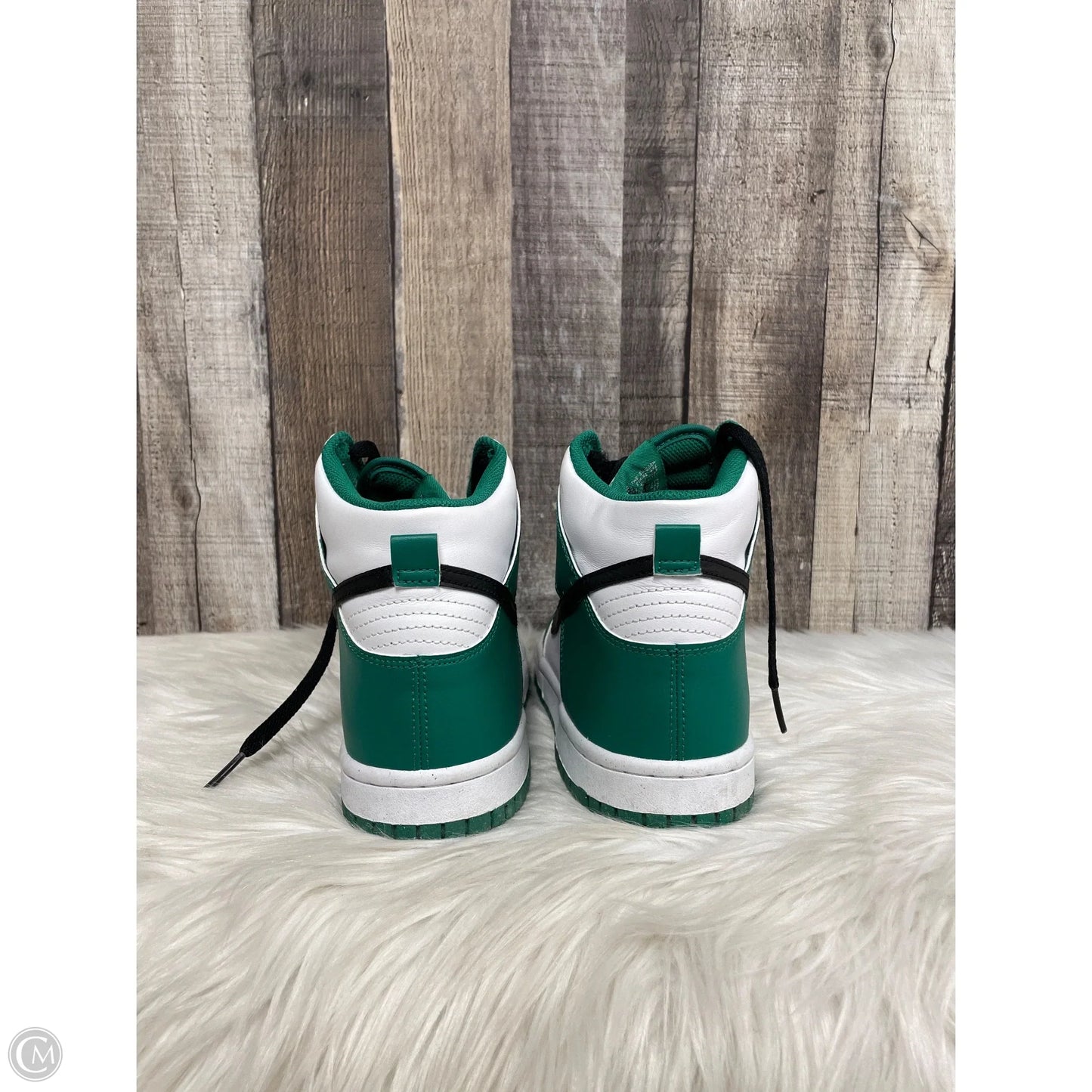 Shoes Athletic By Nike In Green & White, Size: 8.5