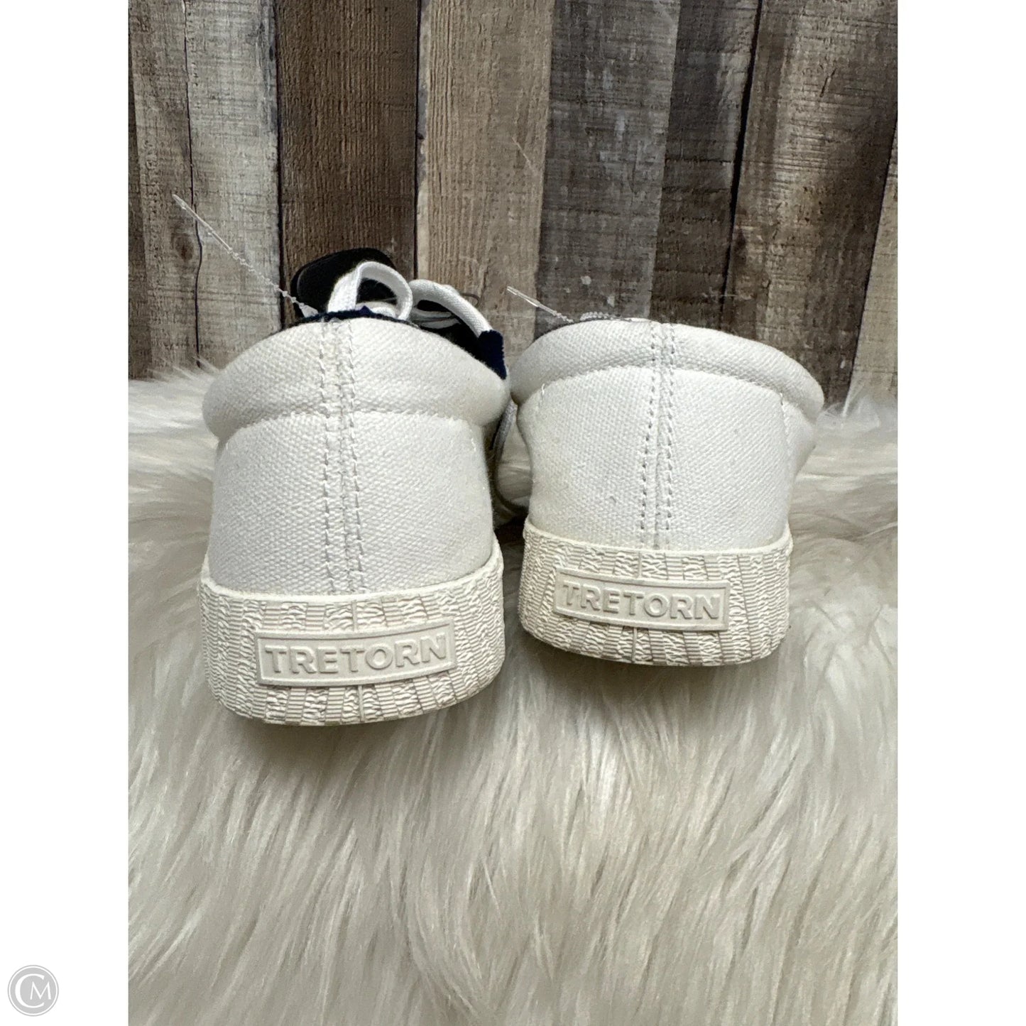 Shoes Sneakers By Tretorn In White, Size: 8.5