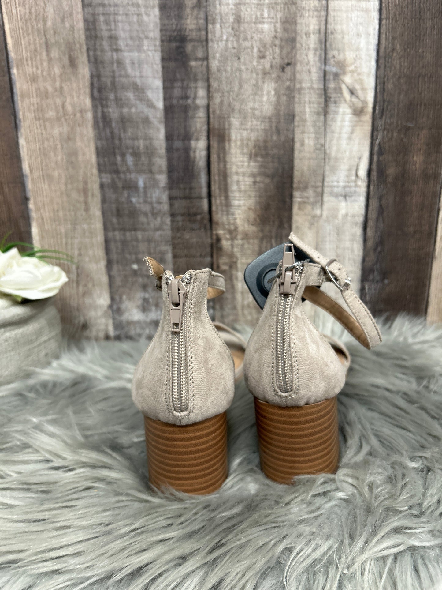 Tan Sandals Heels Block Esprit, Size 7.5