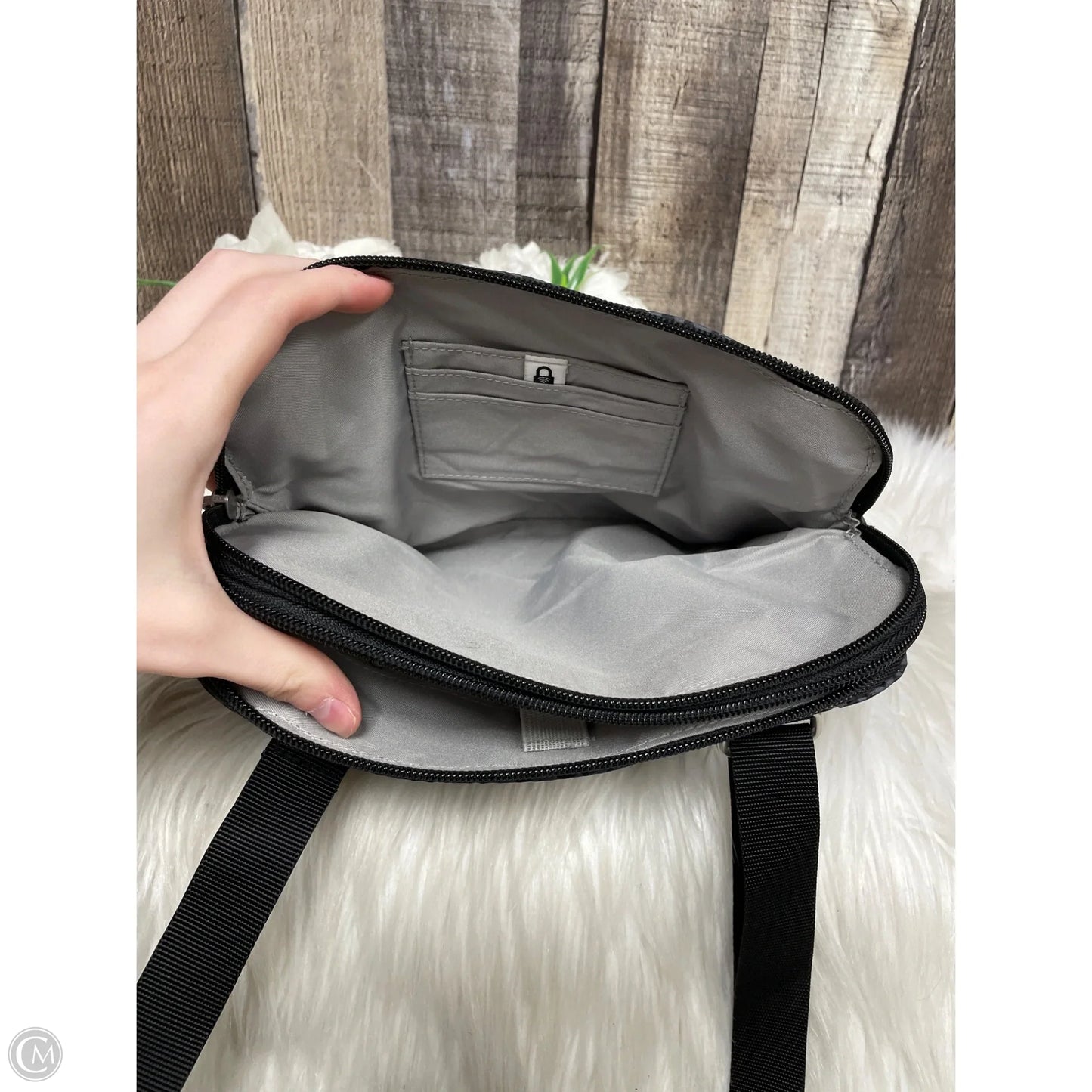 Crossbody By Baggallini, Size: Medium