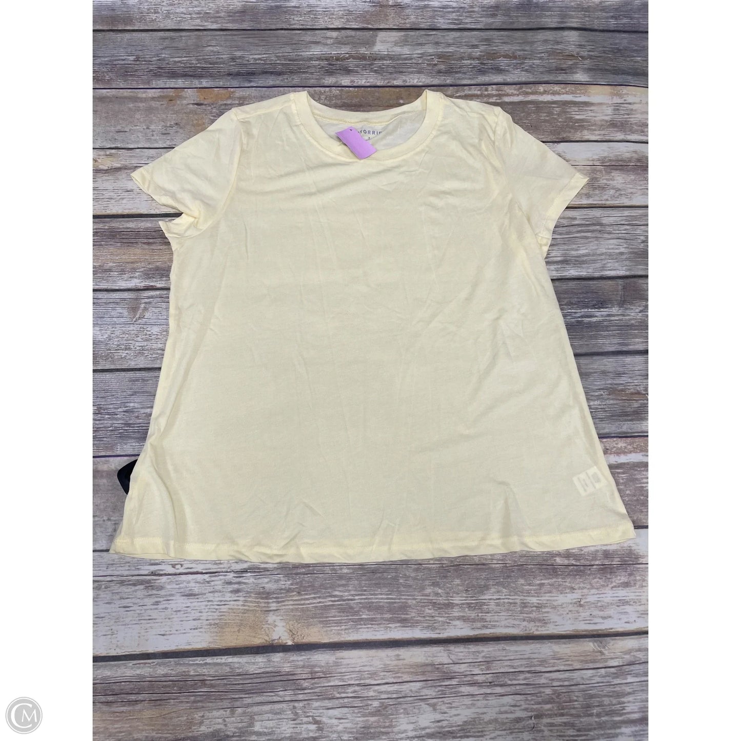 Top Short Sleeve By Torrid In Yellow, Size: 3x