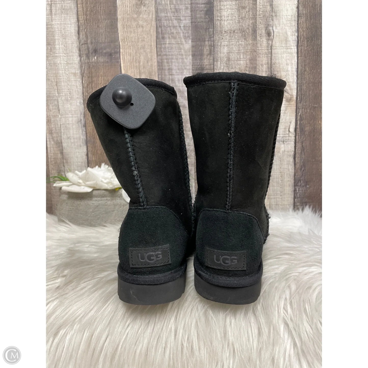 Boots Designer By Ugg In Black, Size: 6