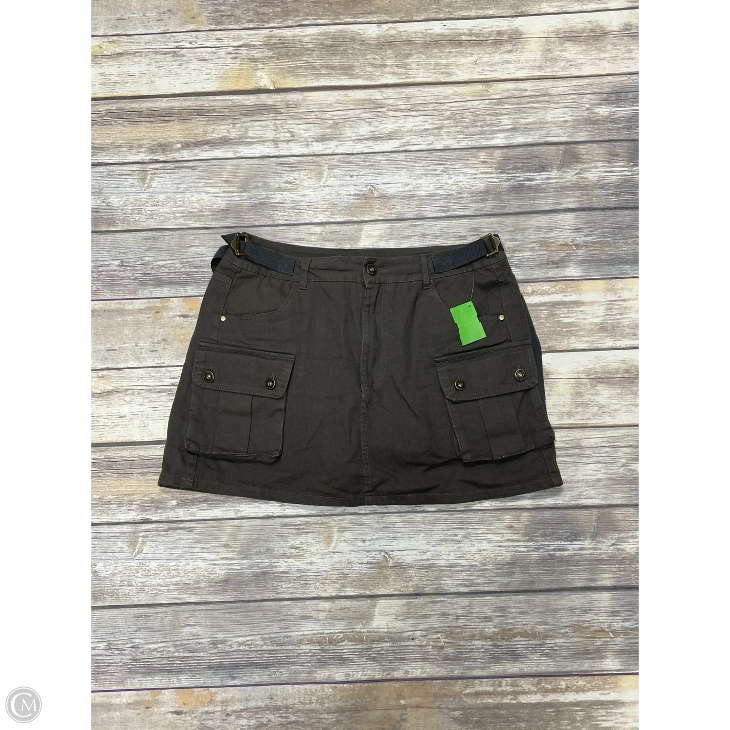 Skirt Mini & Short By Cmf In Green, Size: L