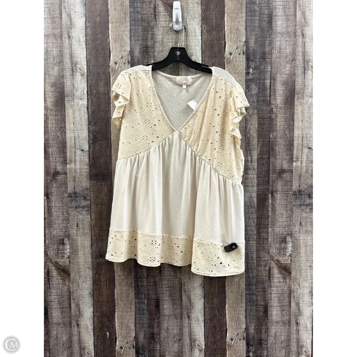 Top Short Sleeve By Cme In Cream, Size: 3x